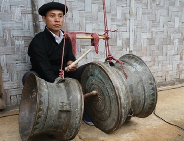 tambour bronze des Lolo au Vietnam 